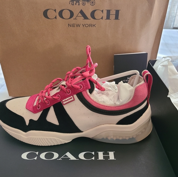 coach shoes. - Picture 1 of 5